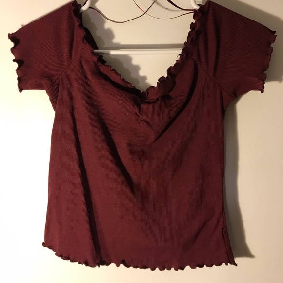 Maroon off the shoulder cropped tee - Picture 1 of 2